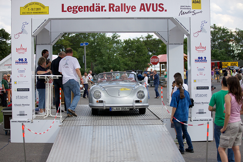 Rallye AVUS&nbsp; Zieleinfahrt Porsche